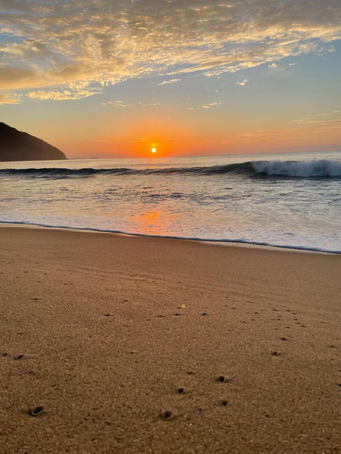 Apartamento Na Praia Grande Proximo A Feirinha E Mercado Убатуба Екстериор снимка